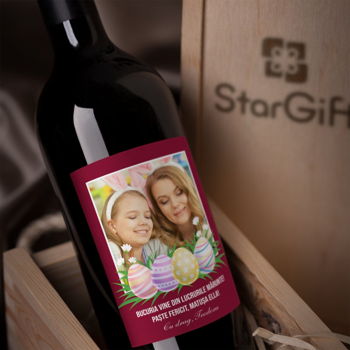 Vino personalizado con una foto y un mensaje de Pascua
