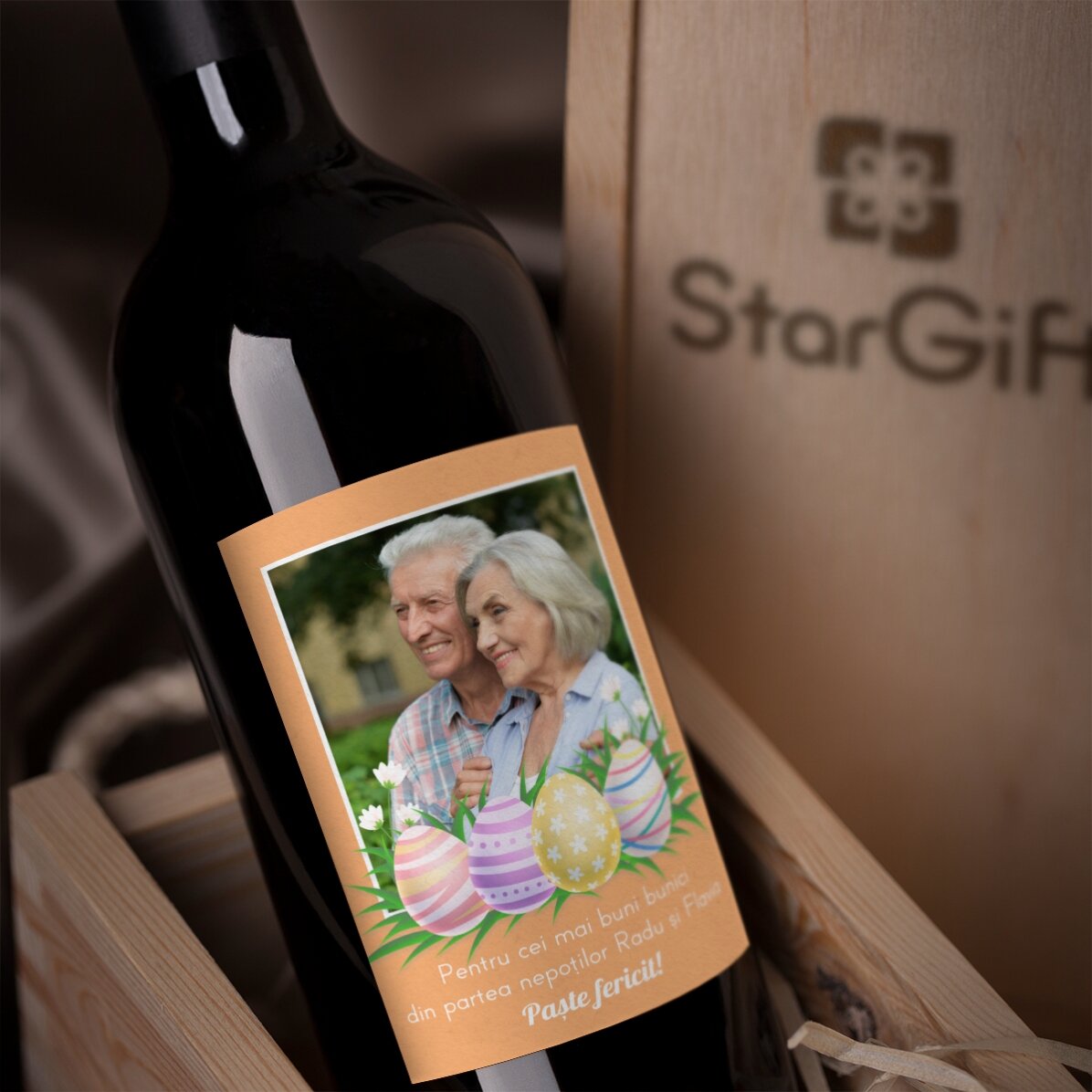 Vino personalizado con una foto y un mensaje de Pascua