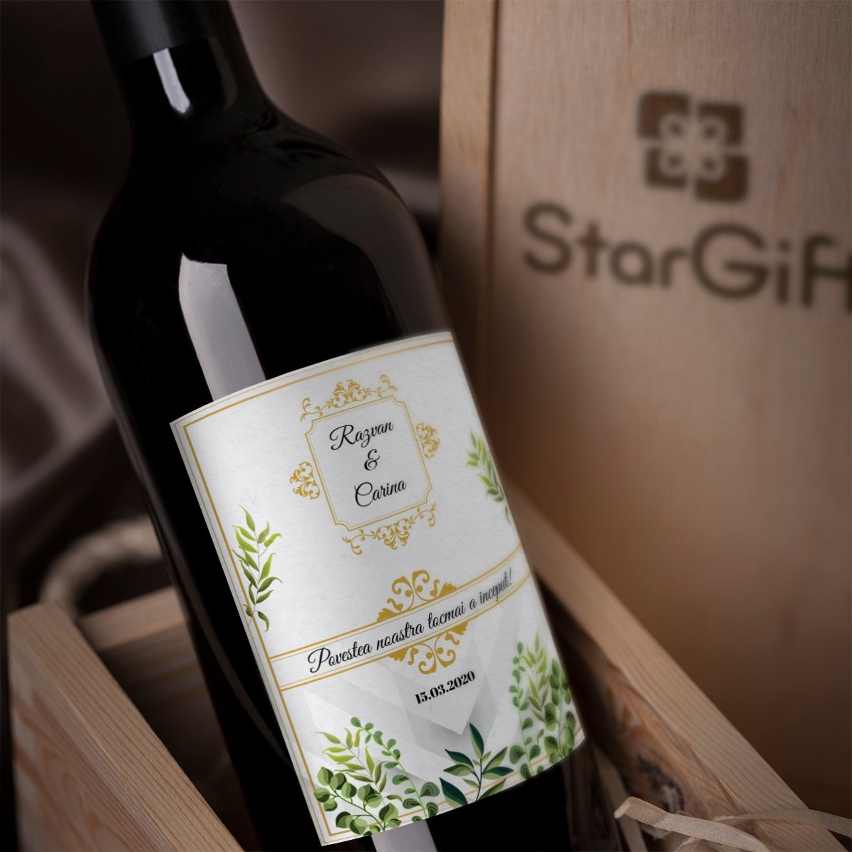 Vino personalizado con texto: «Nuestra historia»