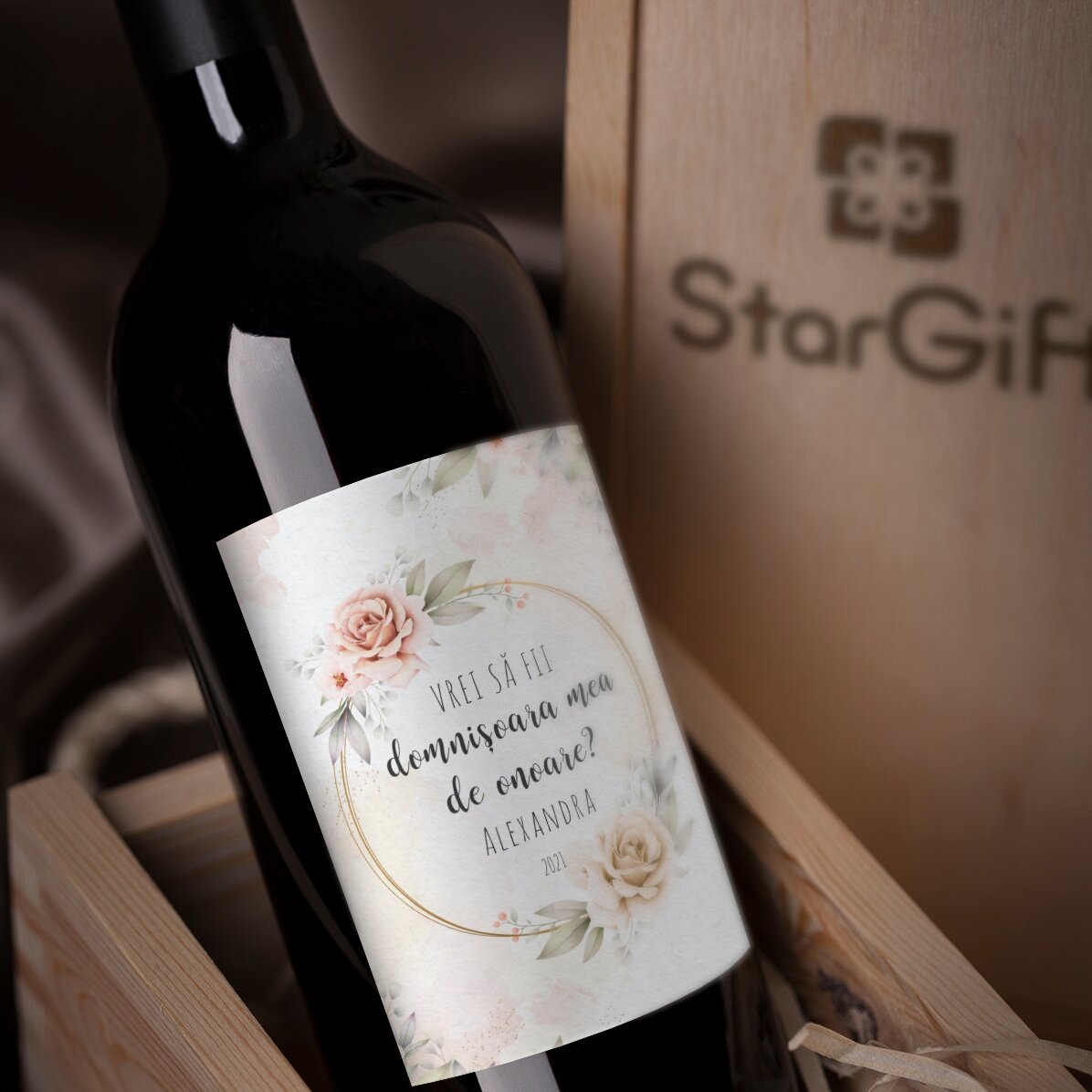 Vino personalizado con texto: «¿Quieres ser mi dama de honor?»